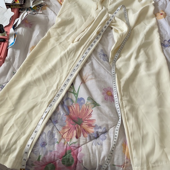 A new day thin long wide leg off white pants - Picture 9 of 10